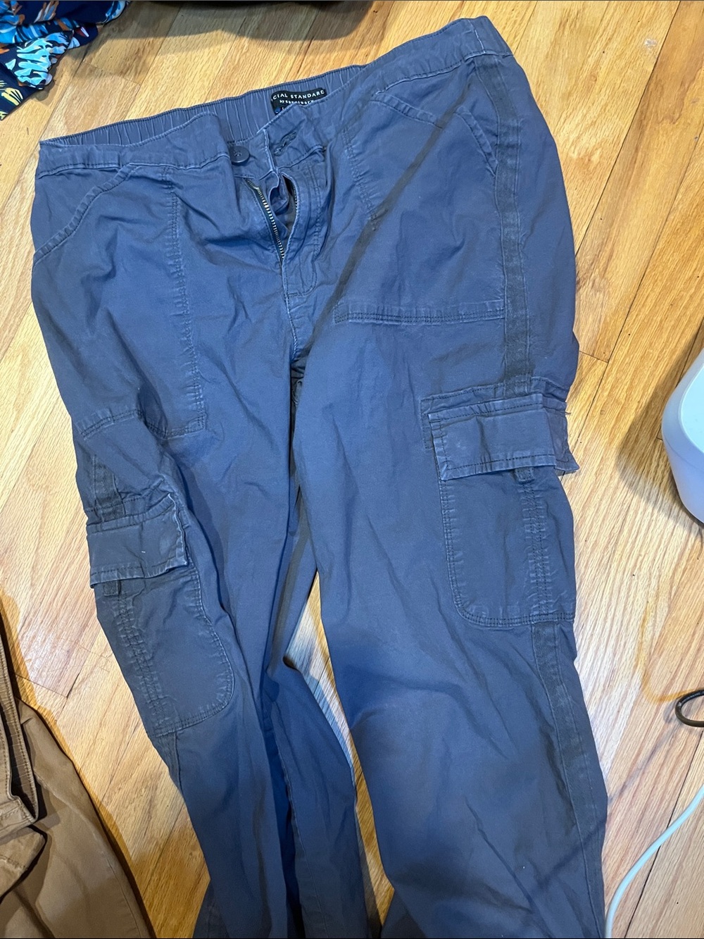 Cargo Pants in Brown and gray - Picture 5 of 5